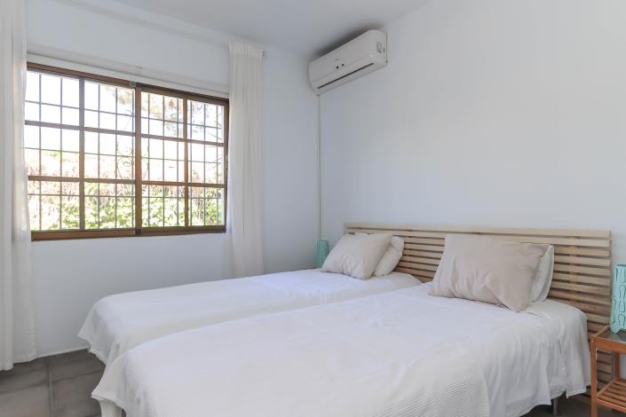 Image No.24-3 Bed Villa / Detached for sale