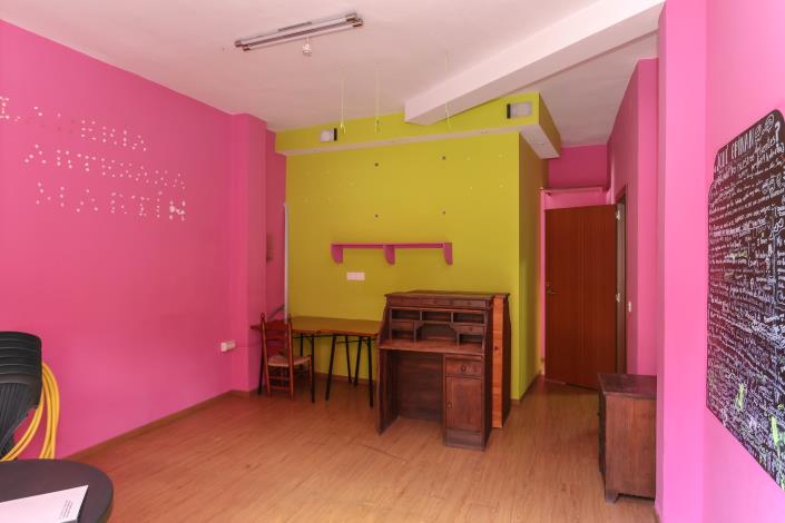 Image No.10-26 Bed Commercial for sale