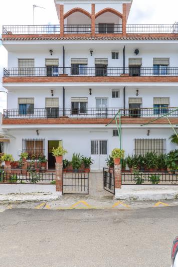 Image No.29-26 Bed Commercial for sale