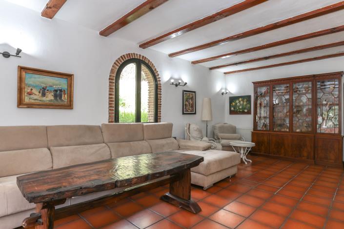 Image No.14-7 Bed Villa / Detached for sale