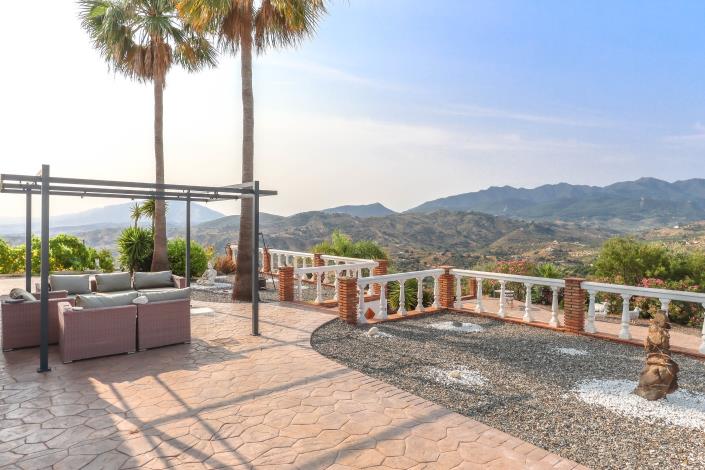 Image No.27-3 Bed Villa / Detached for sale