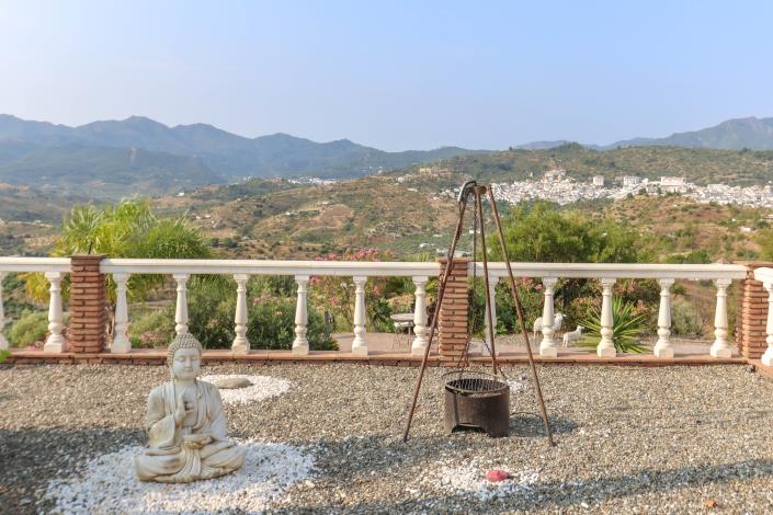 Image No.34-3 Bed Villa / Detached for sale