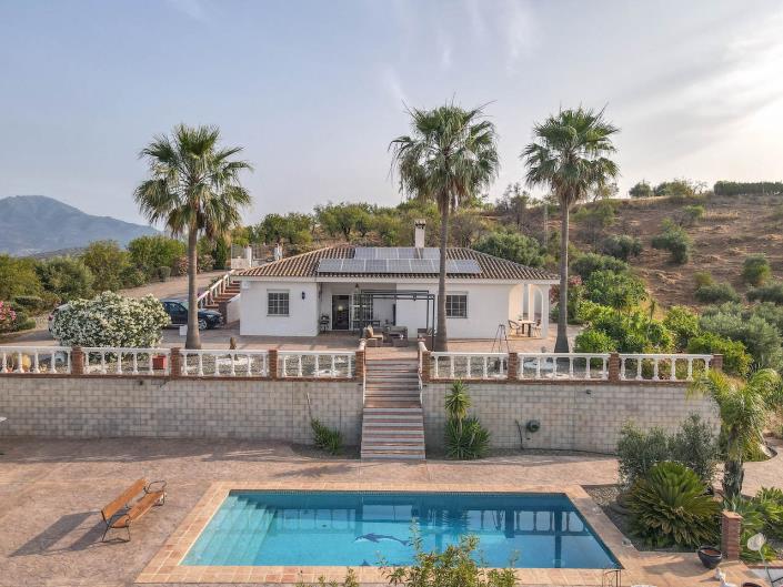 Image No.43-3 Bed Villa / Detached for sale