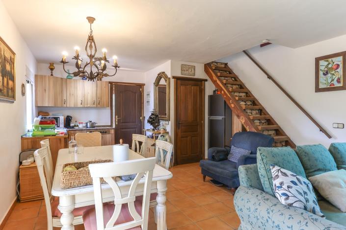 Image No.14-1 Bed Farmhouse for sale