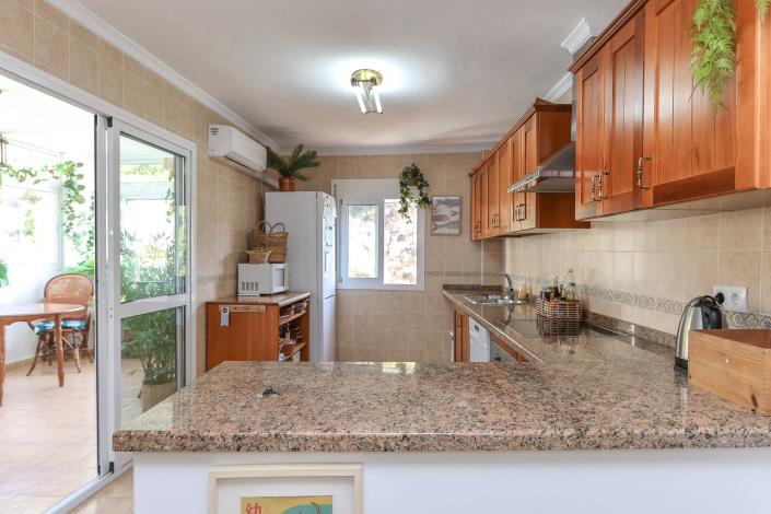 Image No.19-5 Bed Townhouse for sale