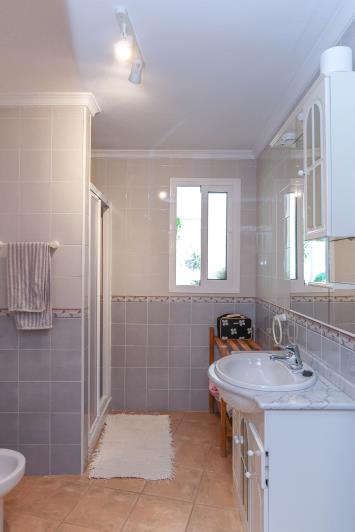 Image No.25-5 Bed Townhouse for sale