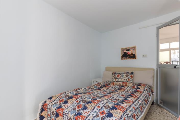 Image No.36-5 Bed Townhouse for sale