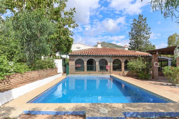 Image No.34-7 Bed Villa / Detached for sale