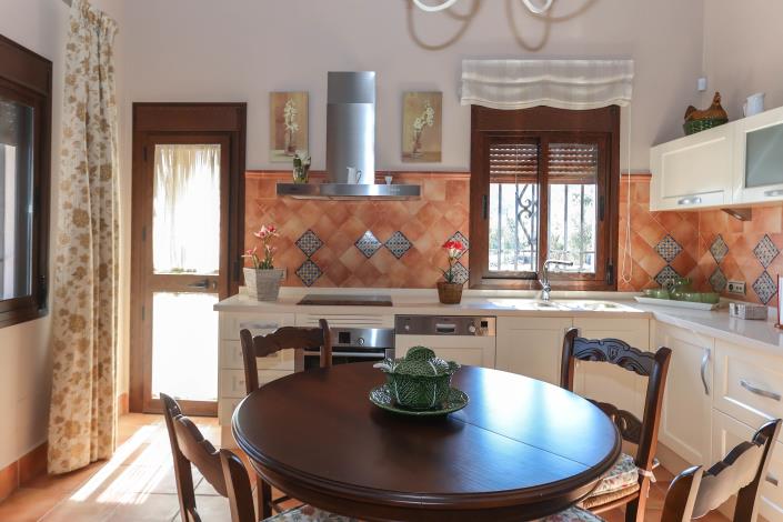 Image No.15-4 Bed Villa / Detached for sale