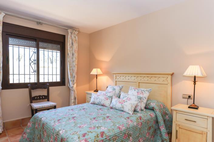 Image No.24-4 Bed Villa / Detached for sale