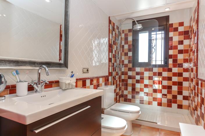 Image No.26-4 Bed Villa / Detached for sale