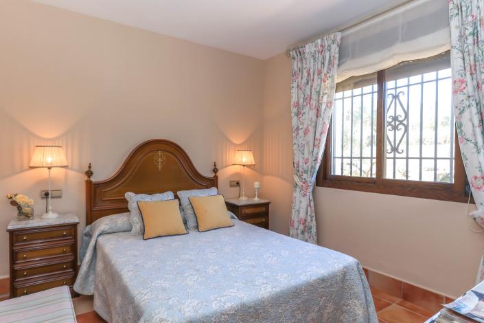 Image No.28-4 Bed Villa / Detached for sale