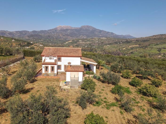 Image No.37-4 Bed Villa / Detached for sale