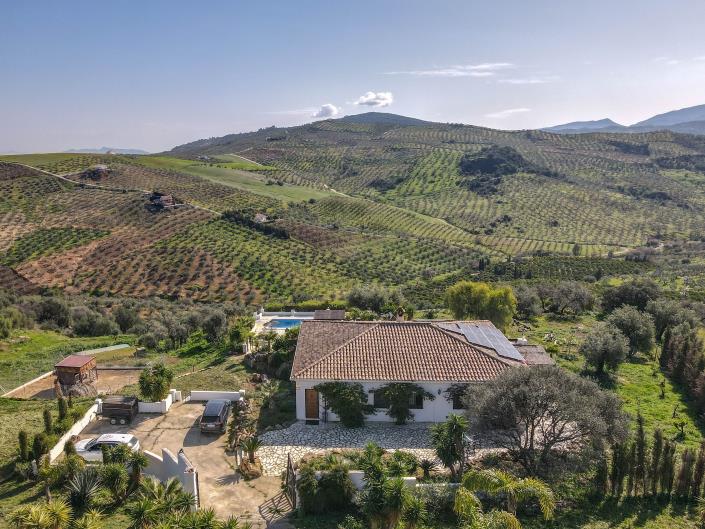 Image No.52-4 Bed Villa / Detached for sale