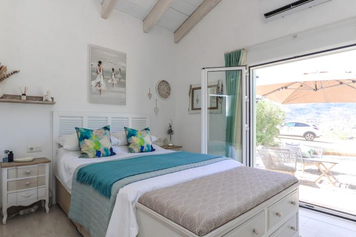 Image No.21-2 Bed Villa / Detached for sale