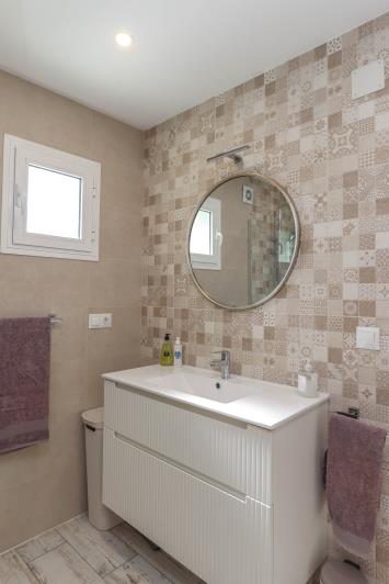 Image No.23-2 Bed Villa / Detached for sale