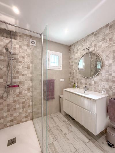 Image No.25-2 Bed Villa / Detached for sale