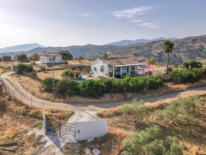 Image No.42-2 Bed Villa / Detached for sale