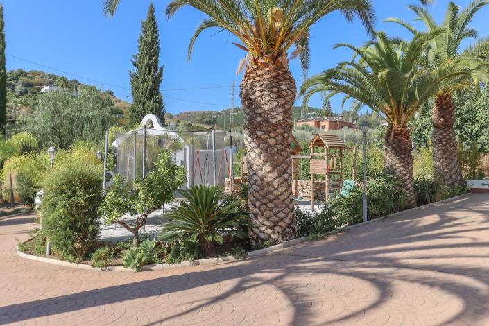 Image No.60-6 Bed Villa / Detached for sale