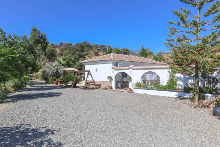 Image No.27-3 Bed Villa / Detached for sale