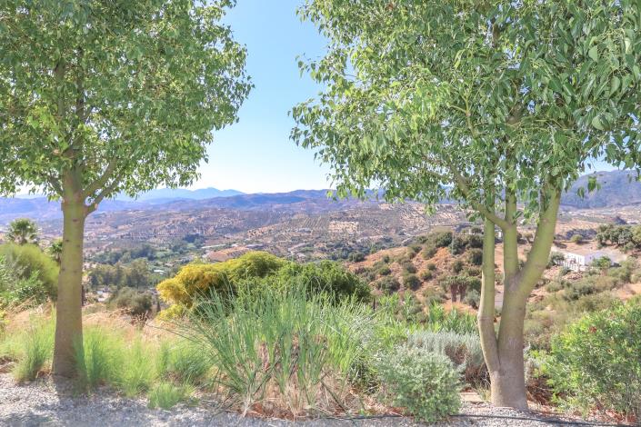 Image No.45-3 Bed Villa / Detached for sale