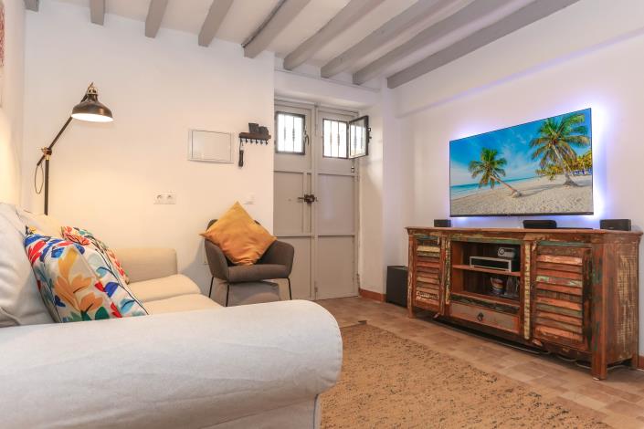 Image No.2-2 Bed Townhouse for sale