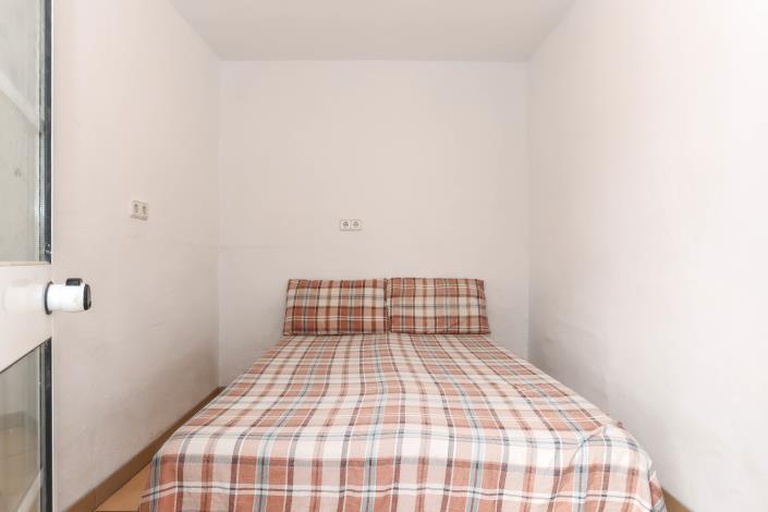 Image No.24-2 Bed Townhouse for sale