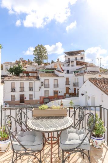 Image No.27-2 Bed Townhouse for sale