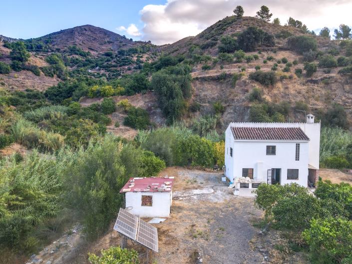 Image No.8-2 Bed Villa / Detached for sale