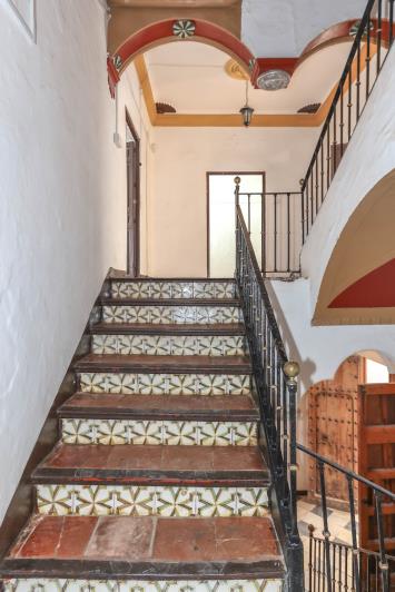 Image No.23-7 Bed Townhouse for sale