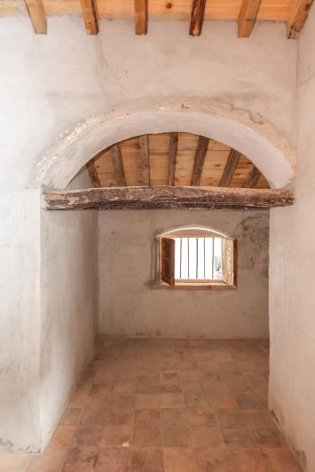 Image No.41-7 Bed Townhouse for sale