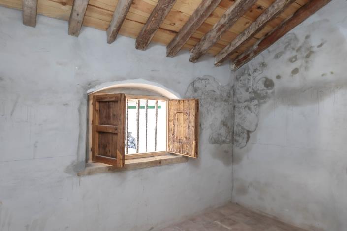 Image No.42-7 Bed Townhouse for sale