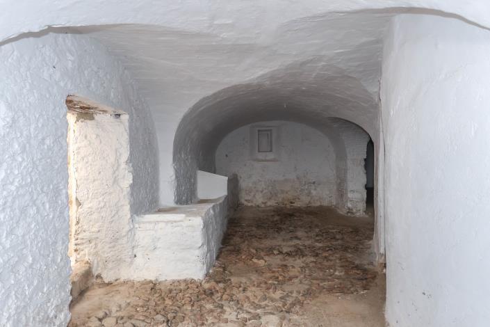 Image No.55-7 Bed Hotel for sale