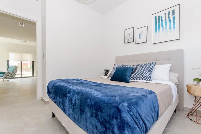 Image No.20-2 Bed Apartment for sale