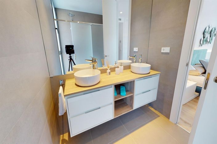 Image No.20-2 Bed Apartment for sale