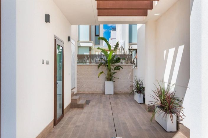 Image No.20-3 Bed Villa for sale