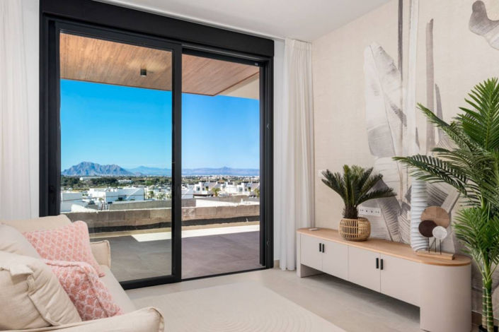 Image No.9-2 Bed Apartment for sale