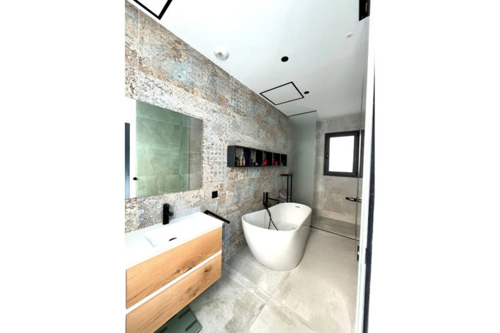 Image No.17-5 Bed Villa for sale