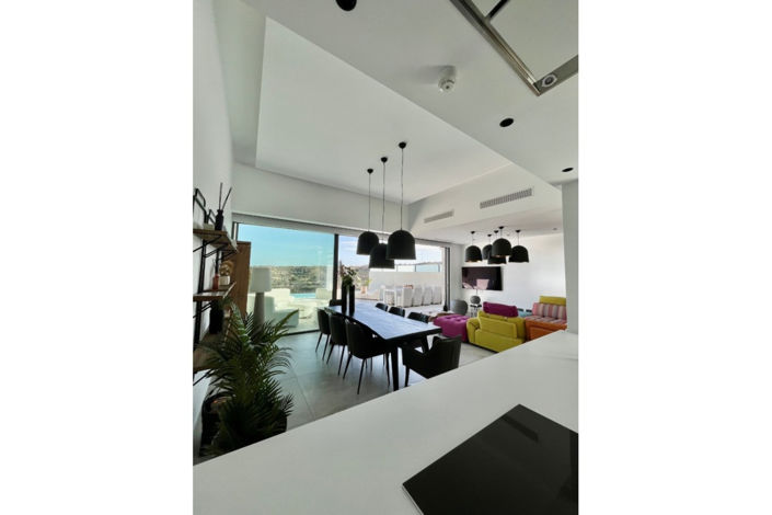 Image No.2-5 Bed Villa for sale