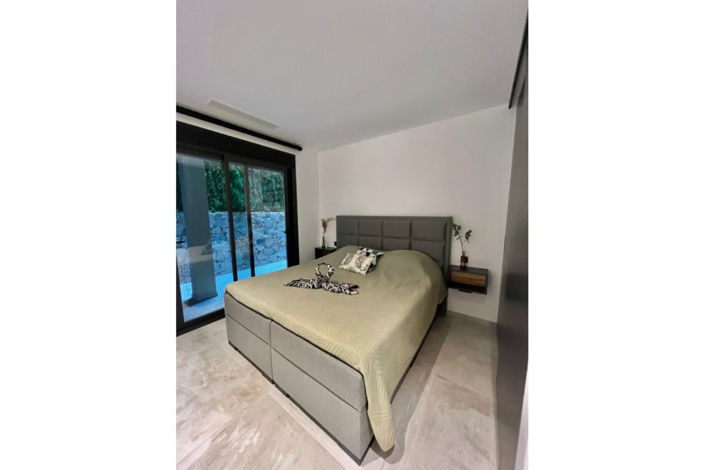 Image No.20-5 Bed Villa for sale