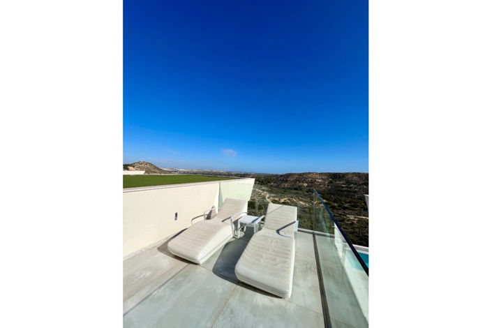 Image No.30-5 Bed Villa for sale