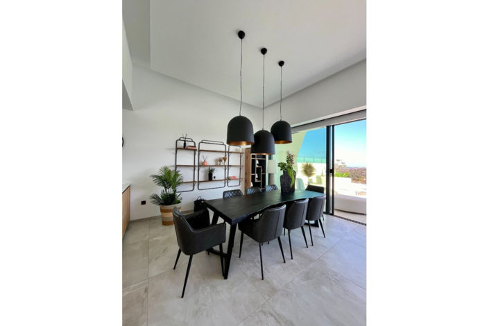 Image No.5-5 Bed Villa for sale