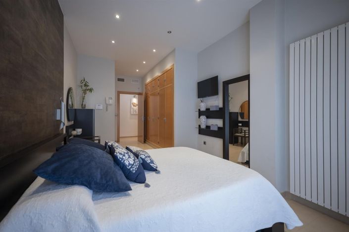 Image No.14-4 Bed Villa for sale