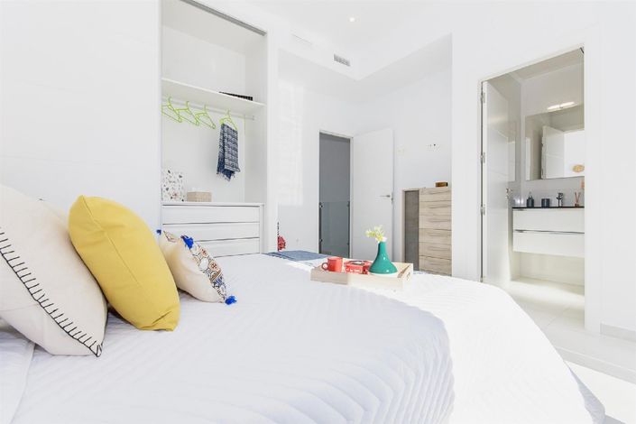 Image No.21-3 Bed Villa for sale