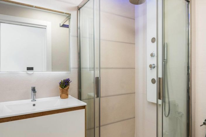 Image No.18-2 Bed Apartment for sale