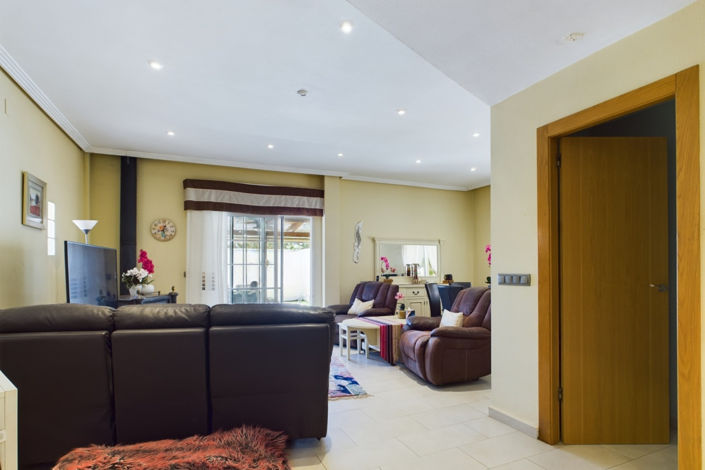 Image No.10-3 Bed Villa for sale