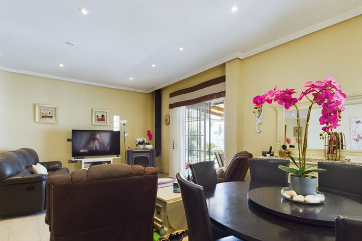 Image No.2-3 Bed Villa for sale