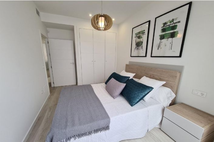 Image No.3-3 Bed Townhouse for sale