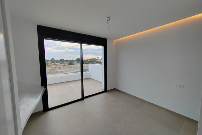 Image No.44-4 Bed Villa for sale