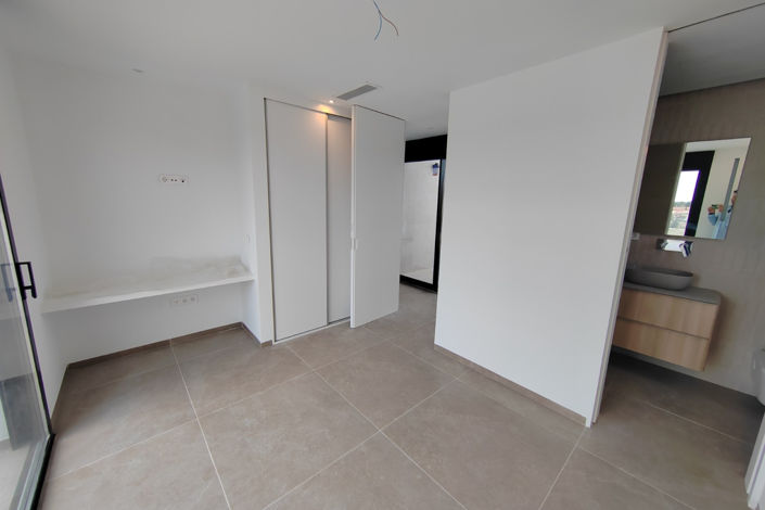 Image No.53-4 Bed Villa for sale